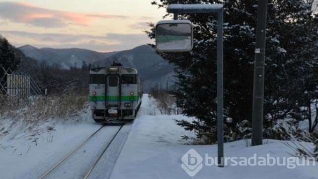 Koca tren sadece onun için geliyor!	