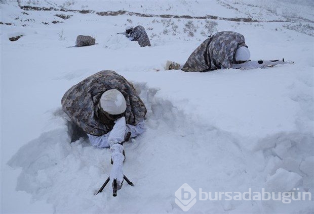 Şiddetli soğukta muharebe eğitimi