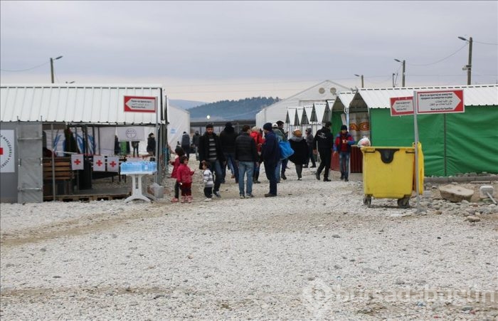 Sığınmacılar Makedonya'ya girmeye devam ediyor