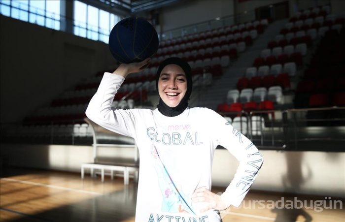 Bosna Hersekli kadın basketbolcu Indira Kaljo
