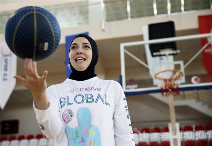 Bosna Hersekli kadın basketbolcu Indira Kaljo
