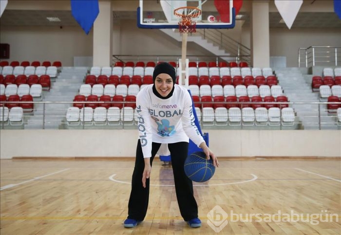 Bosna Hersekli kadın basketbolcu Indira Kaljo