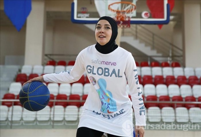Bosna Hersekli kadın basketbolcu Indira Kaljo
