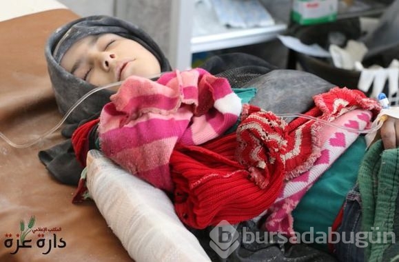 Rus jetleri Halep'te okulu bombaladı