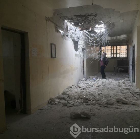 Rus jetleri Halep'te okulu bombaladı