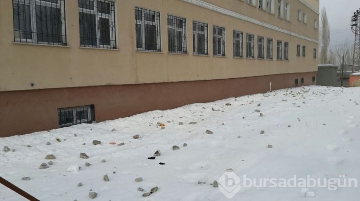 İki okula molotofkokteylli saldırı