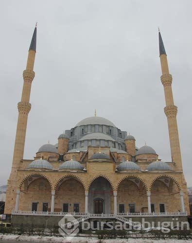 Yığma taş cami 29 yılda tamamlandı