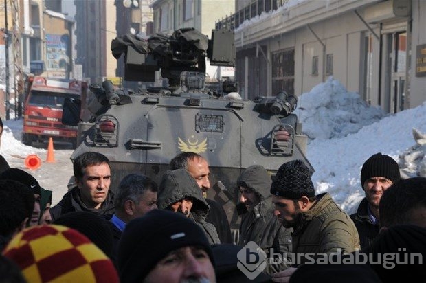 Yüksekova karıştı