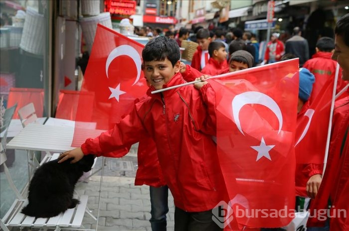 Türkmen çocuklar "futbol hayalleri" için İzmir'de