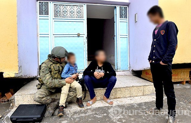 Silopi'de Mehmetçik'ten şefkat eli