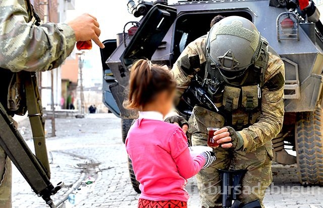 Silopi'de Mehmetçik'ten şefkat eli