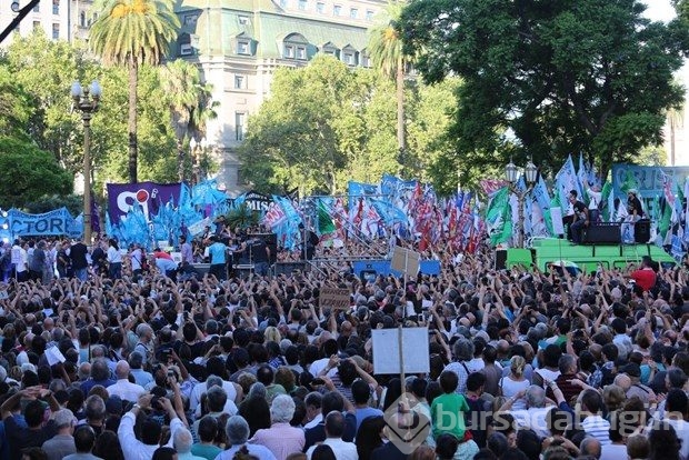İfade özgürlüğü için sokağa indiler