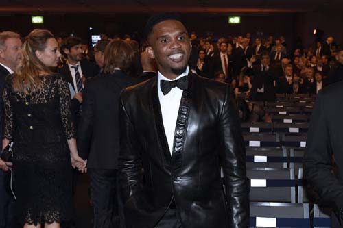 Sen neymişsin Eto'o!
