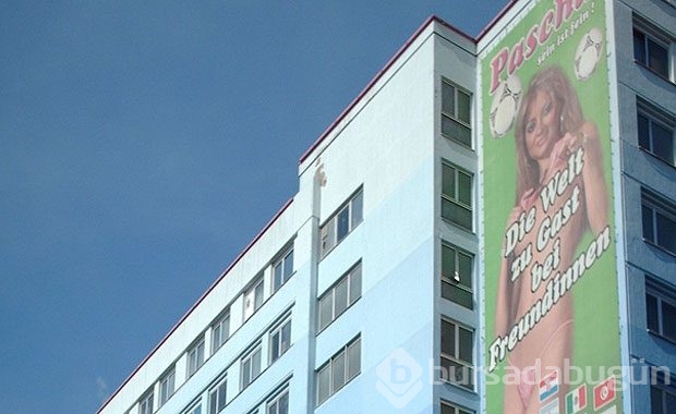Bu genelevdeki kadınlar ilişkiye girerken...
