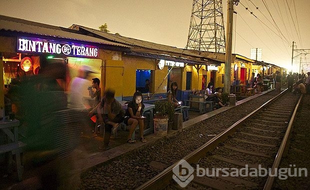 Bu genelevdeki kadınlar ilişkiye girerken...

