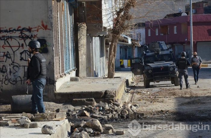 Polis, belediyenin işini de yürütüyor