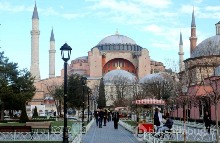 Terör turistleri korkutamadı