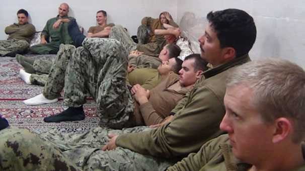 İran Amerika askerlerini serbest bıraktı