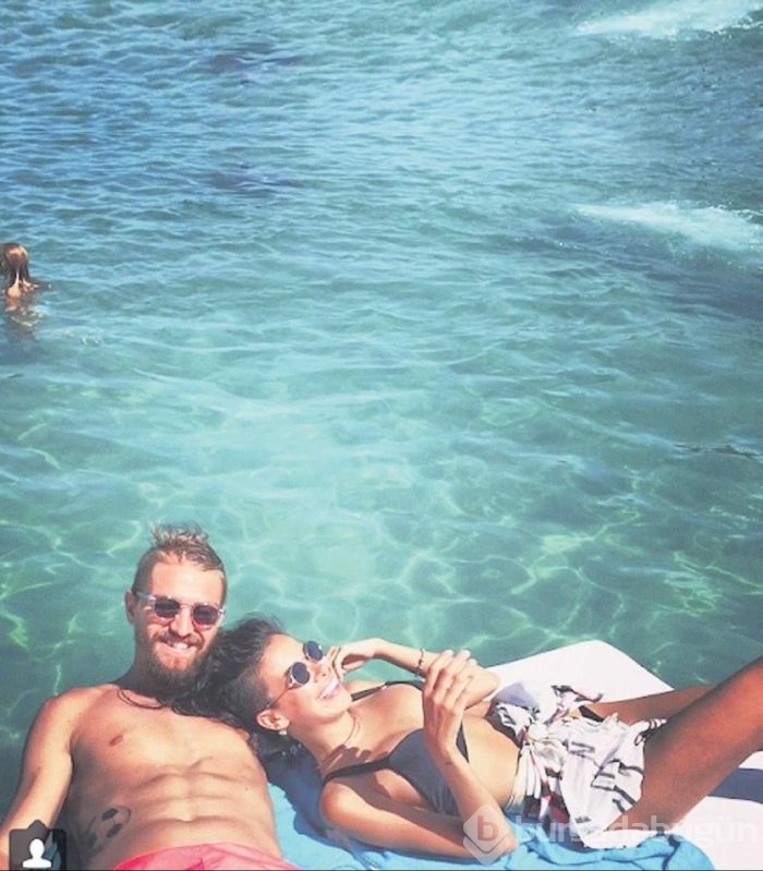 Caner'den boşanma davası!
