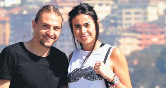 Caner'den boşanma davası!
