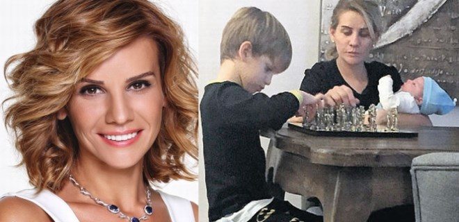 Esra Erol oğullarıyla poz verdi
