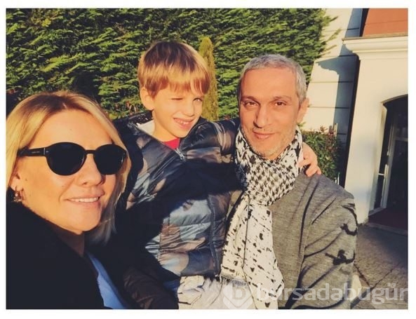 Esra Erol oğullarıyla poz verdi
