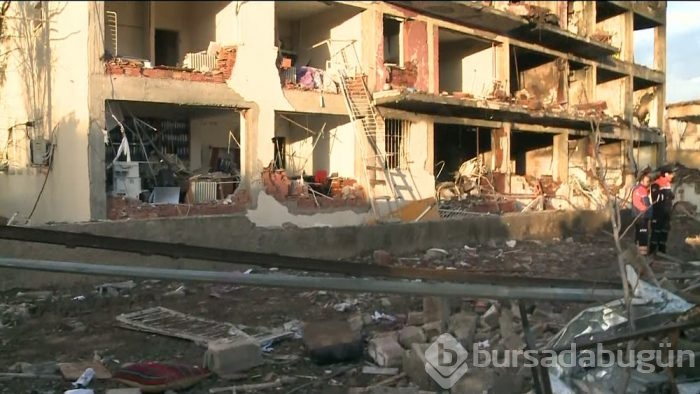 Diyarbakır'da emniyet müdürlüğüne bombalı saldırı	

