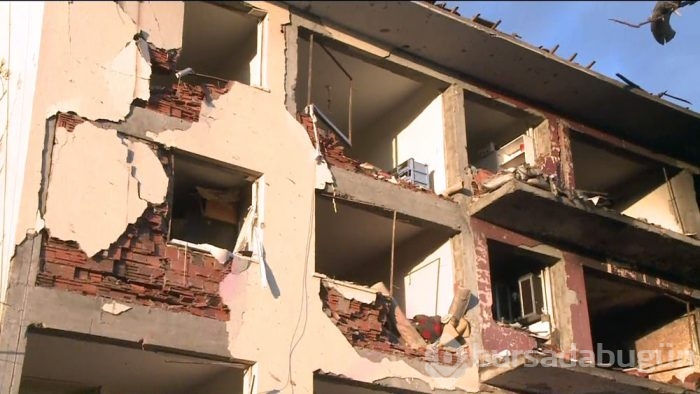 Diyarbakır'da emniyet müdürlüğüne bombalı saldırı	
