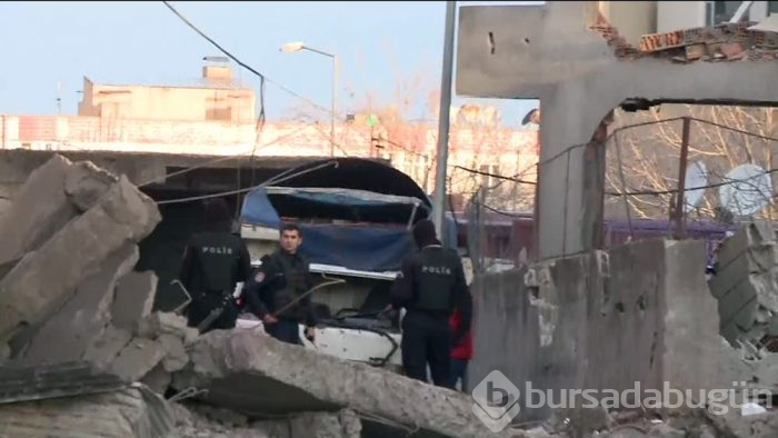 Diyarbakır'da emniyet müdürlüğüne bombalı saldırı	

