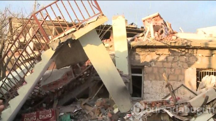 Diyarbakır'da emniyet müdürlüğüne bombalı saldırı	
