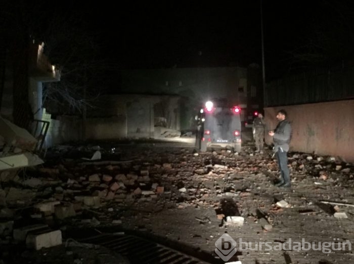 Diyarbakır'da emniyet müdürlüğüne bombalı saldırı	
