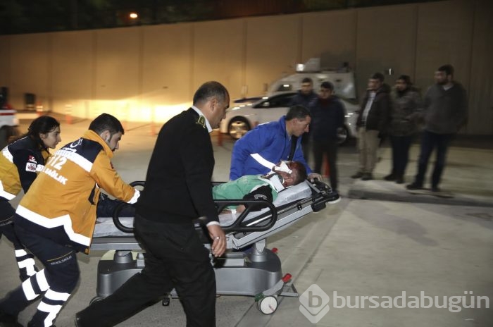 Diyarbakır'da emniyet müdürlüğüne bombalı saldırı	

