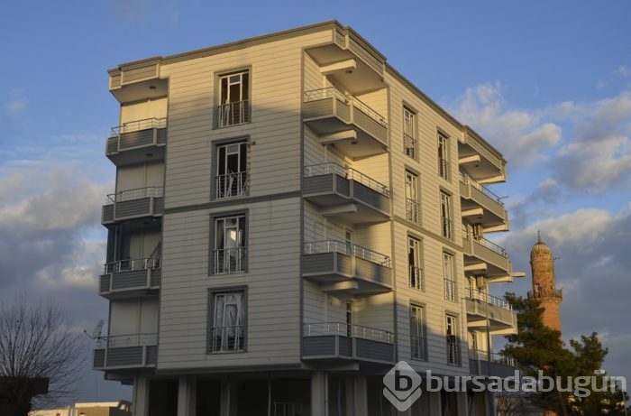Diyarbakır'da emniyet müdürlüğüne bombalı saldırı	
