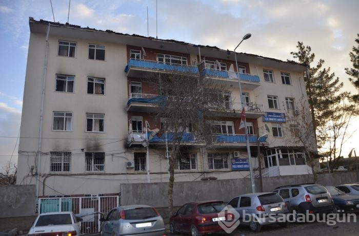 Diyarbakır'da emniyet müdürlüğüne bombalı saldırı	
