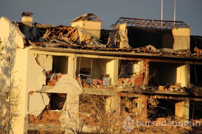 Diyarbakır'da emniyet müdürlüğüne bombalı saldırı	
