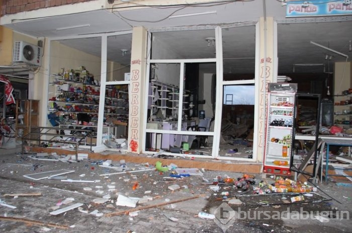 Diyarbakır'da emniyet müdürlüğüne bombalı saldırı	
