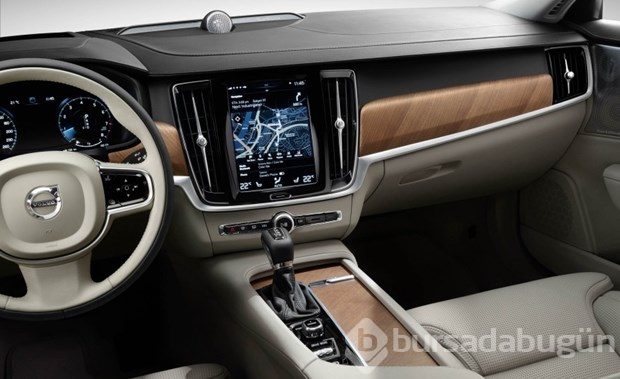 Volvo S90 Detroit'te parladı