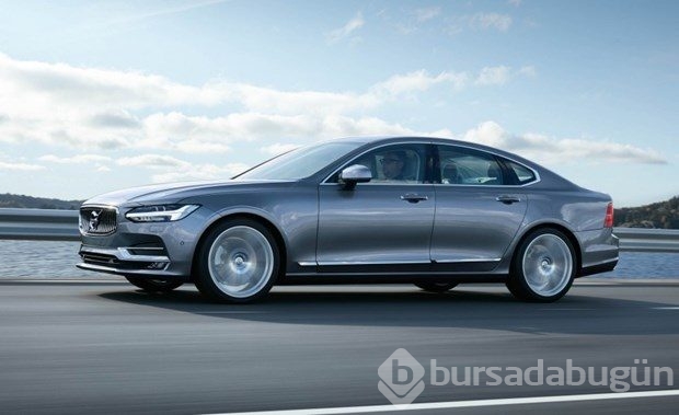 Volvo S90 Detroit'te parladı