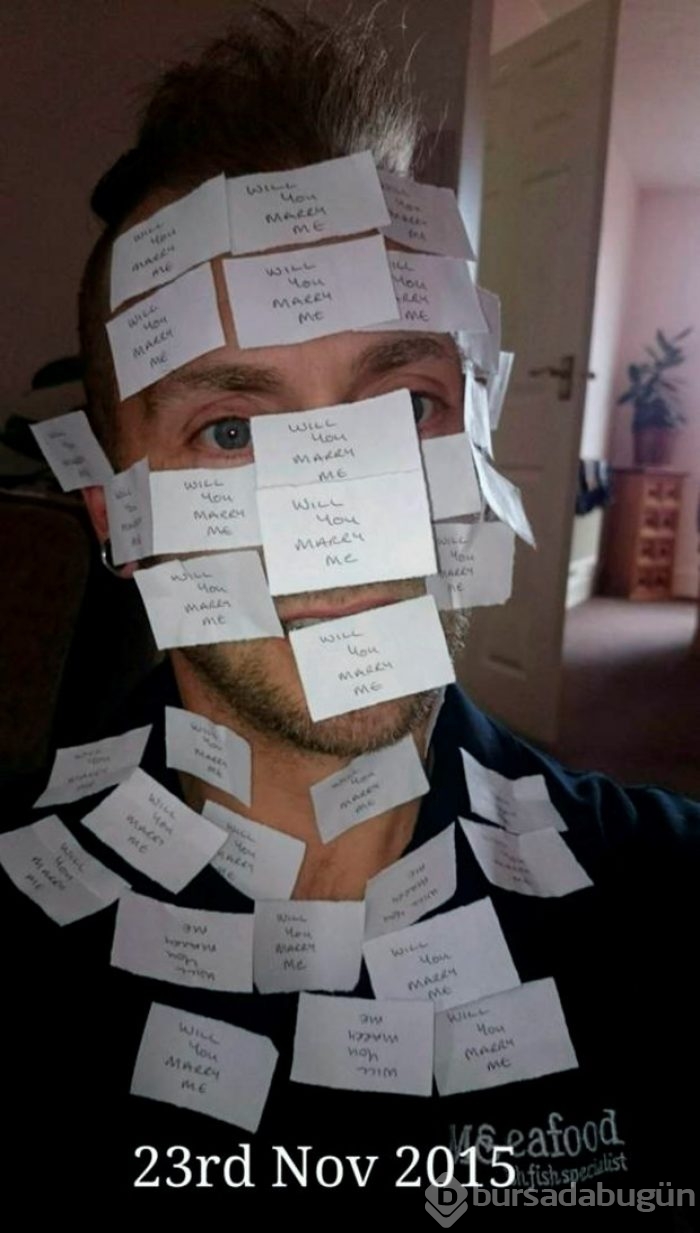 5 ay selfie çekerek evlenme teklif etti