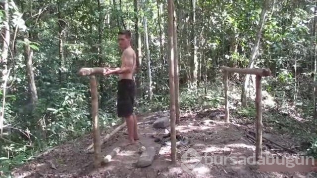 Yerden ısıtmalı kulübe yaptı
