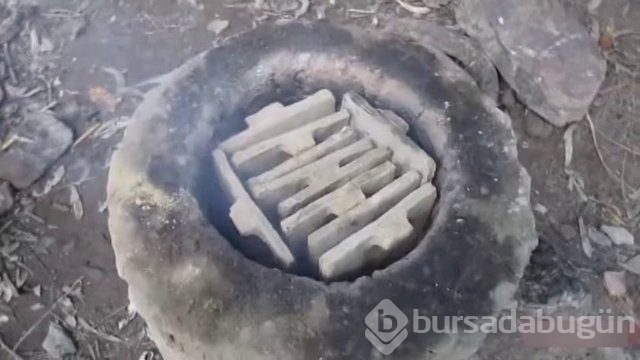 Yerden ısıtmalı kulübe yaptı
