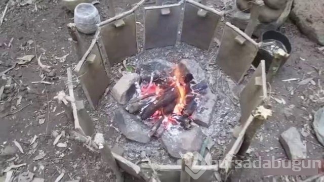 Yerden ısıtmalı kulübe yaptı
