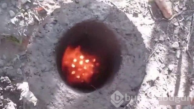 Yerden ısıtmalı kulübe yaptı
