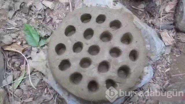 Yerden ısıtmalı kulübe yaptı
