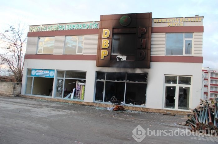 Biz Kürt'üz, insanız, Müslümanız!	
