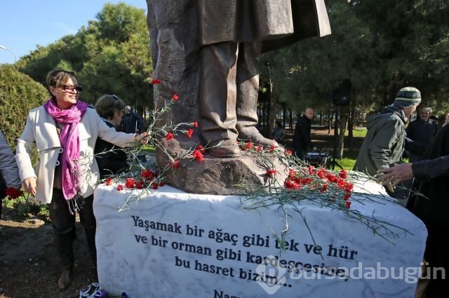 Nazım Hikmet şiirlerle anıldı...