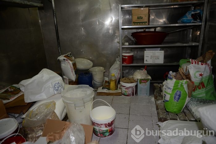 Bursa'da mikrop yuvası imalathaneden görüntüler!