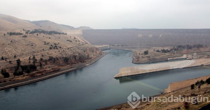 Türkiye'nin en büyük barajı yüzde 90 dolu
