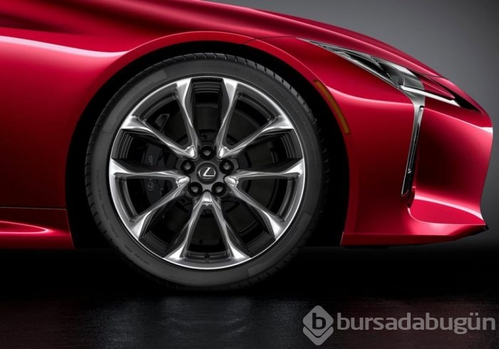 BMW 6'ya yeni rakip: Lexus LC 500 2017
