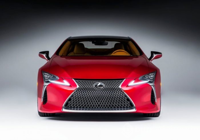 BMW 6'ya yeni rakip: Lexus LC 500 2017
